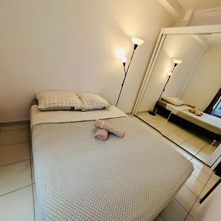 Lejlighed 2 Pieces En Etage Au Centre-ville De Nice